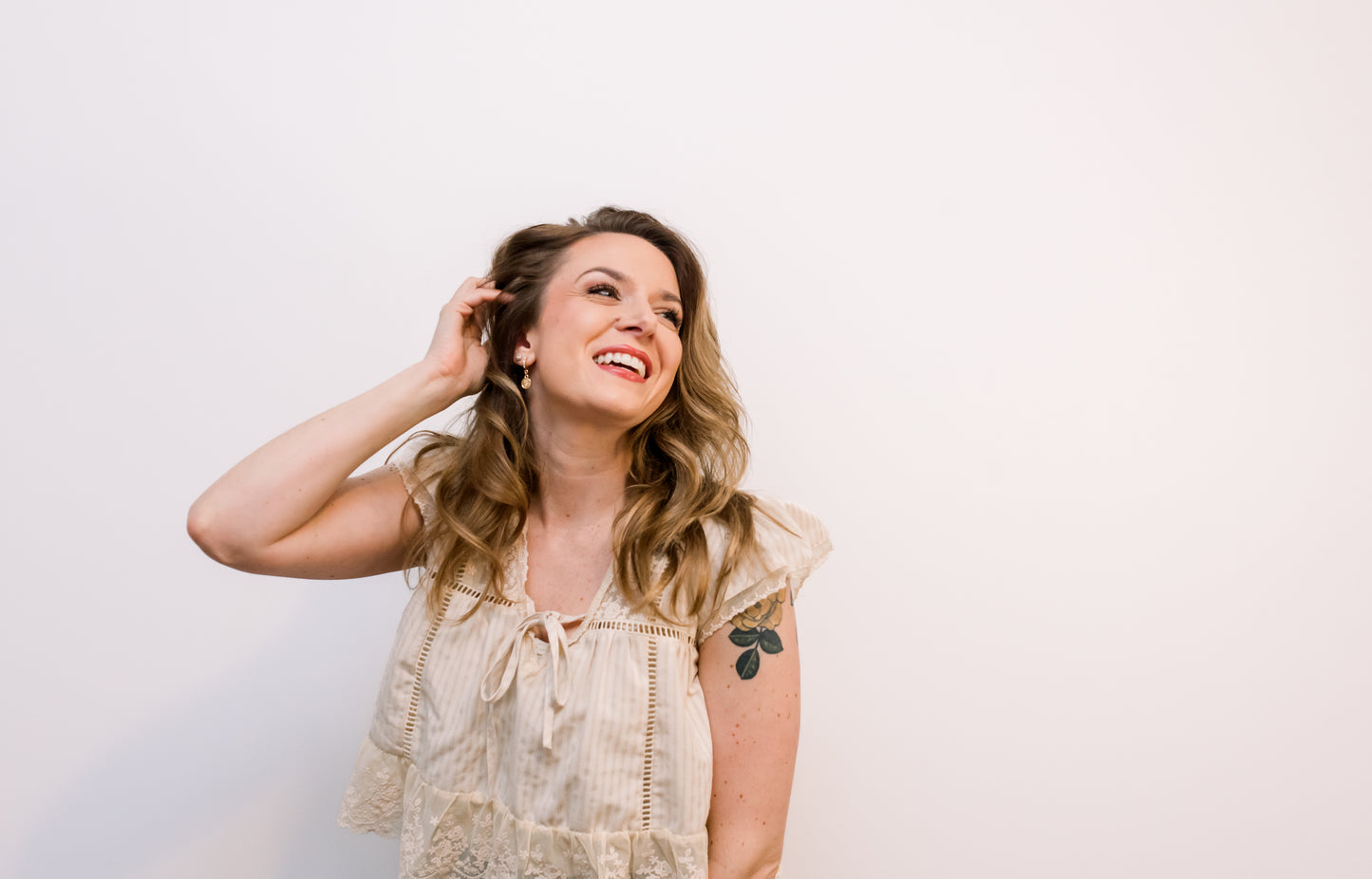 LACE-TRIMMED BLOUSE: SAND
