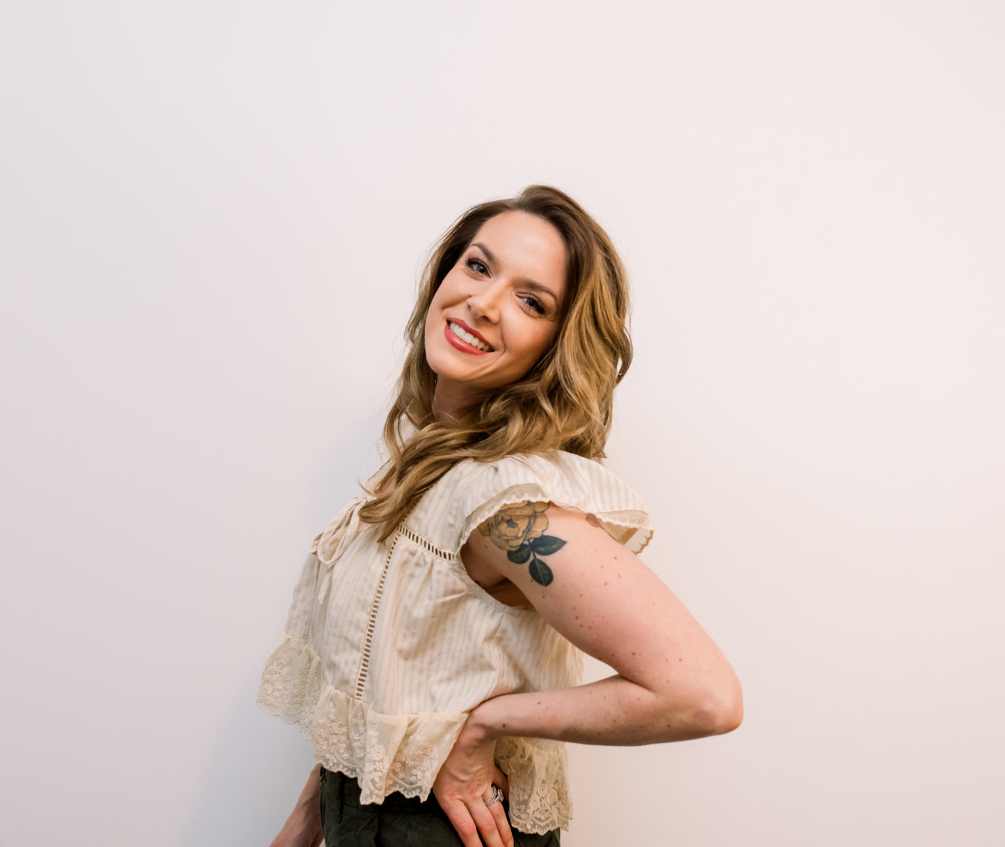 LACE-TRIMMED BLOUSE: SAND
